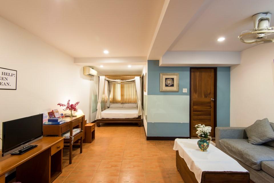 The House Hotel